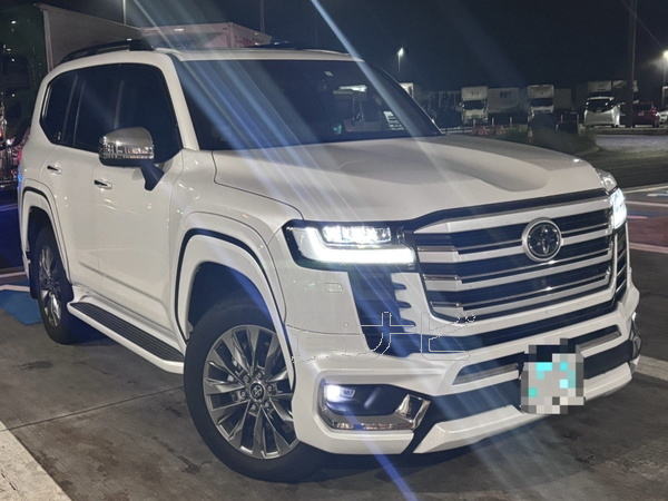 トヨタ ランドクルーザー ZX 金融車 質ナビ