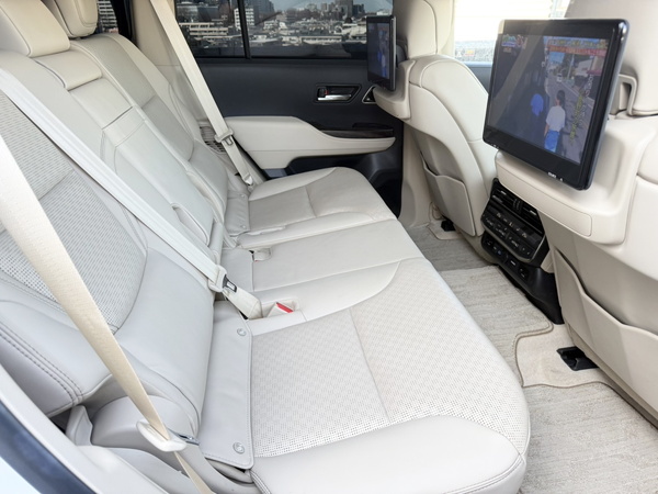 トヨタ ランクルZX金融車 質ナビ